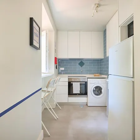 Charming Escape At Sao Jorge Castle * Лісабон