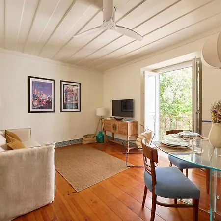 Appartement Charming Escape At Sao Jorge Castle Lisboa